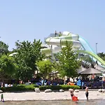 فندق Club Grand