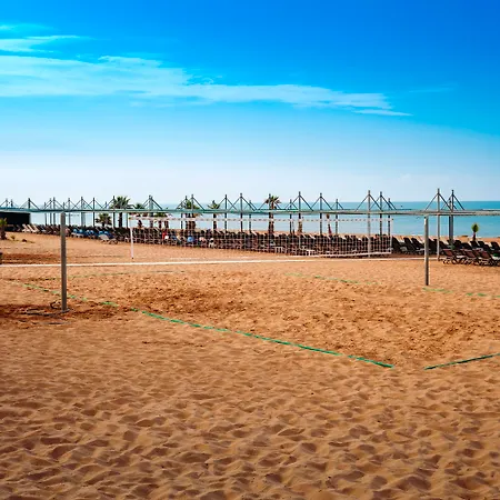 Club Grand Готель