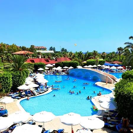 Готель Club Grand