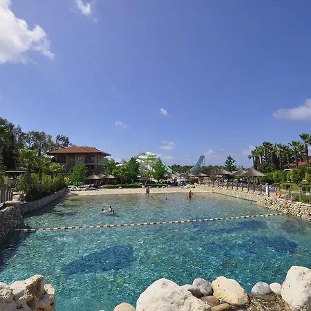 Готель Club Grand