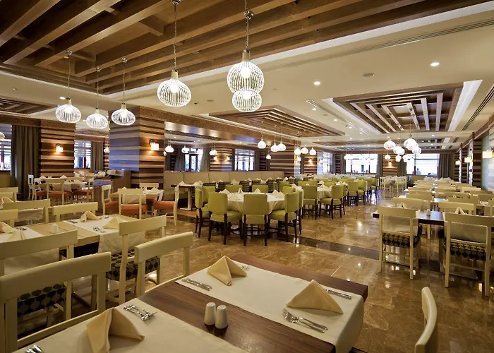 Club Grand Готель