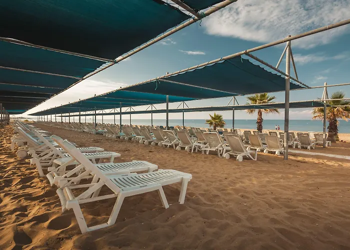 Готель Club Grand Сіде