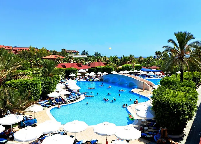 Готель Club Grand