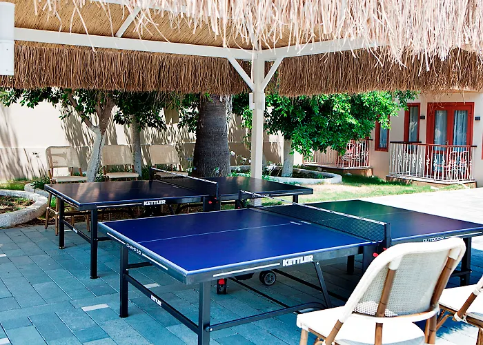 Club Grand מלון סייד