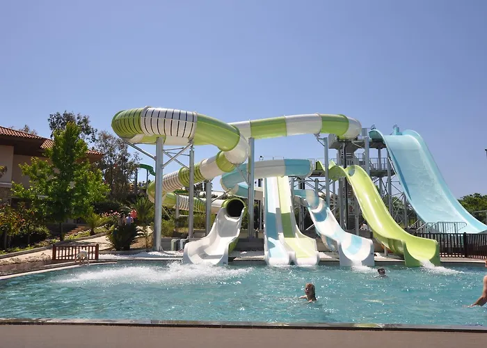 Club Grand מלון סייד